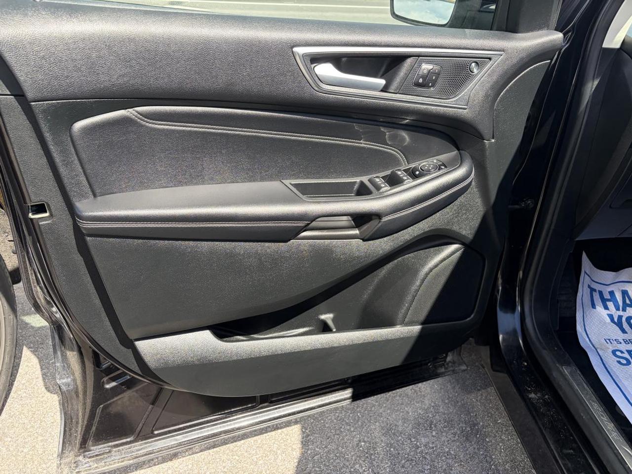 2023 Ford Edge Titanium Photo