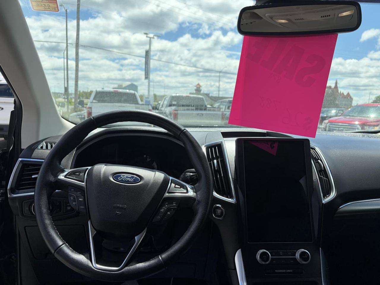 2023 Ford Edge Titanium Photo