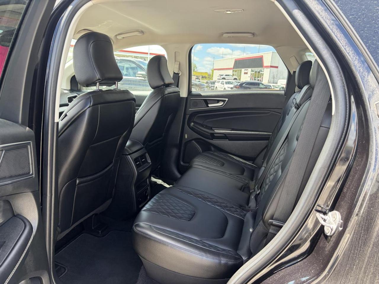 2023 Ford Edge Titanium Photo