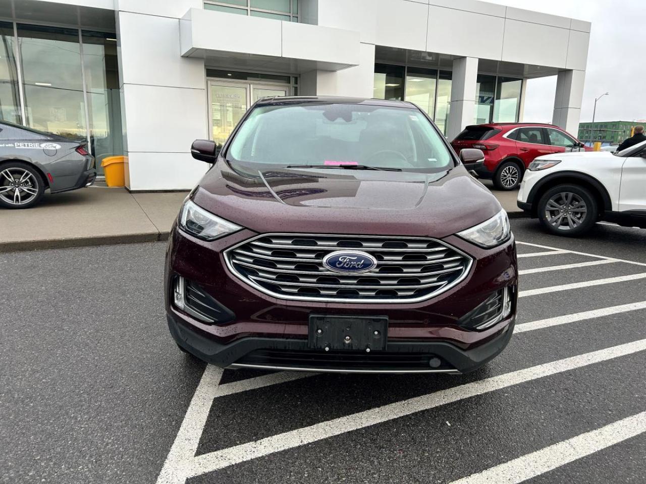2023 Ford Edge Titanium Photo