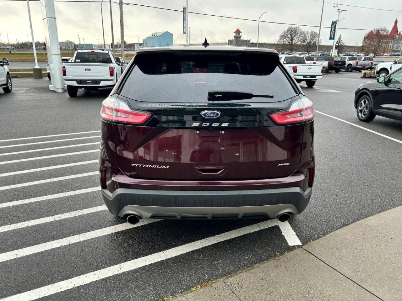 2023 Ford Edge Titanium Photo