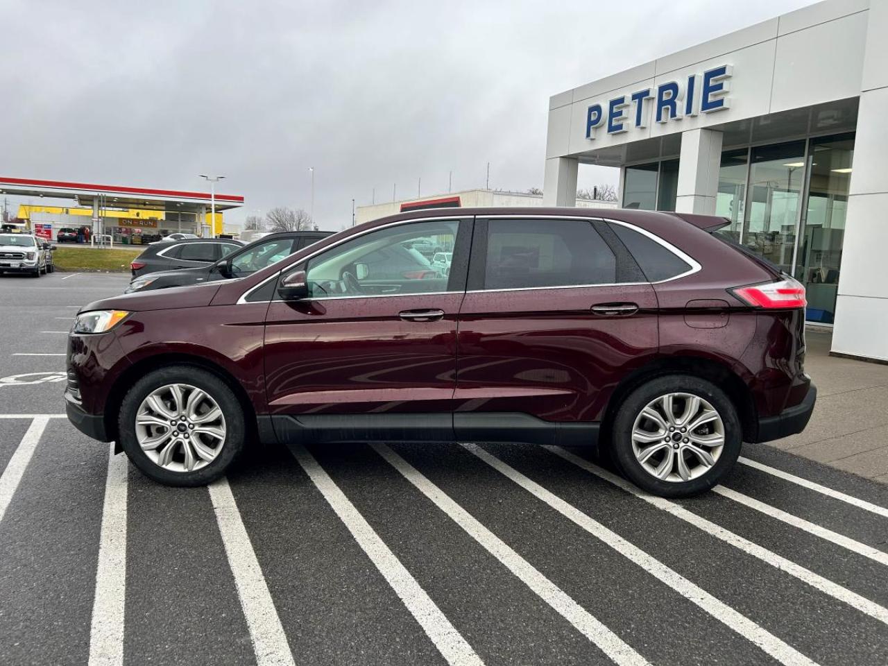 2023 Ford Edge Titanium Photo