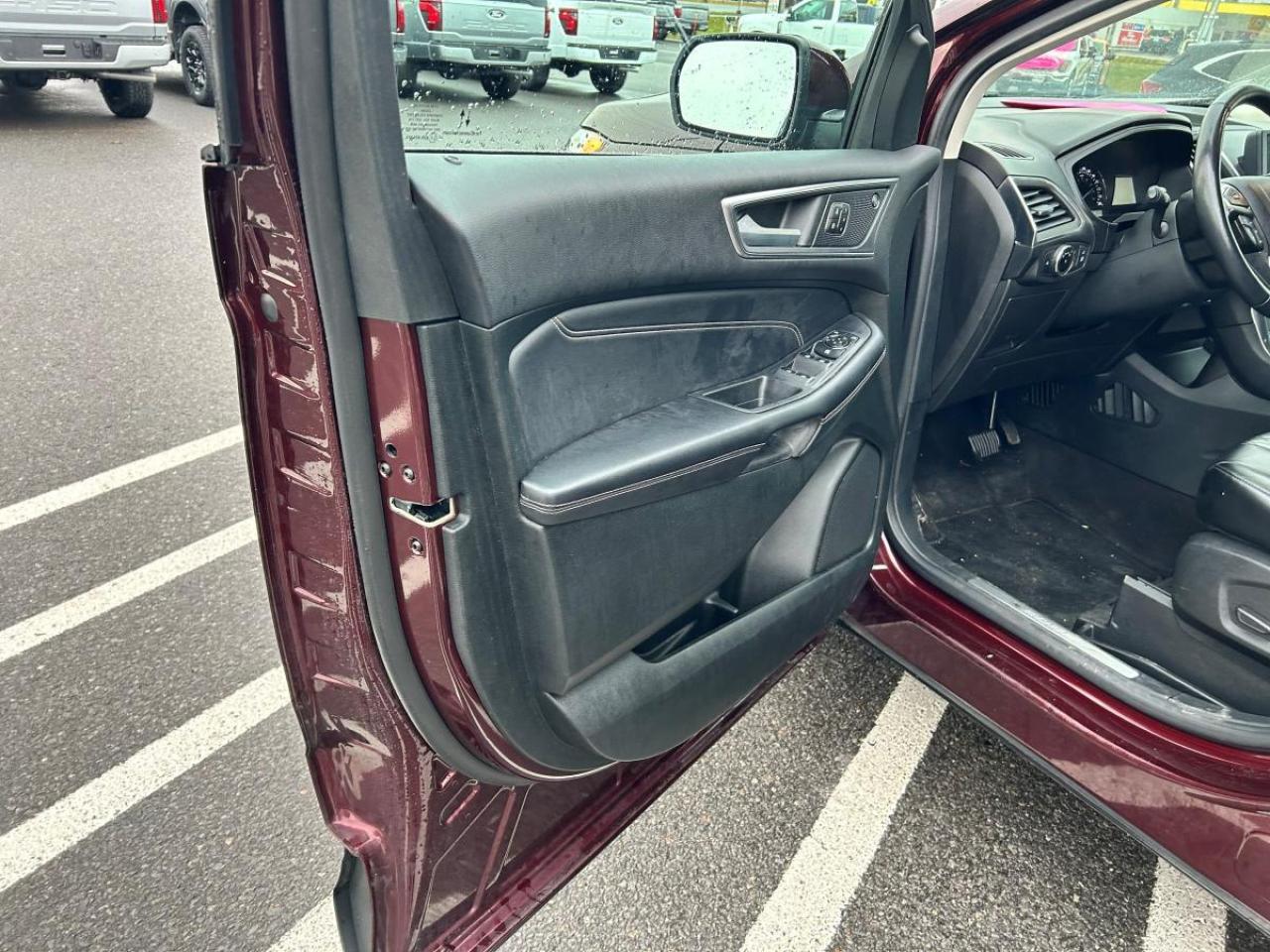 2023 Ford Edge Titanium Photo