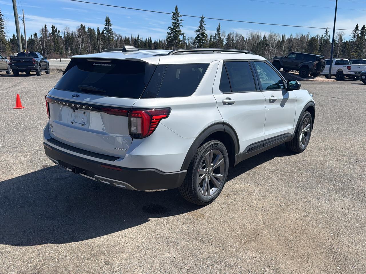 2026 Ford Explorer Active Photo