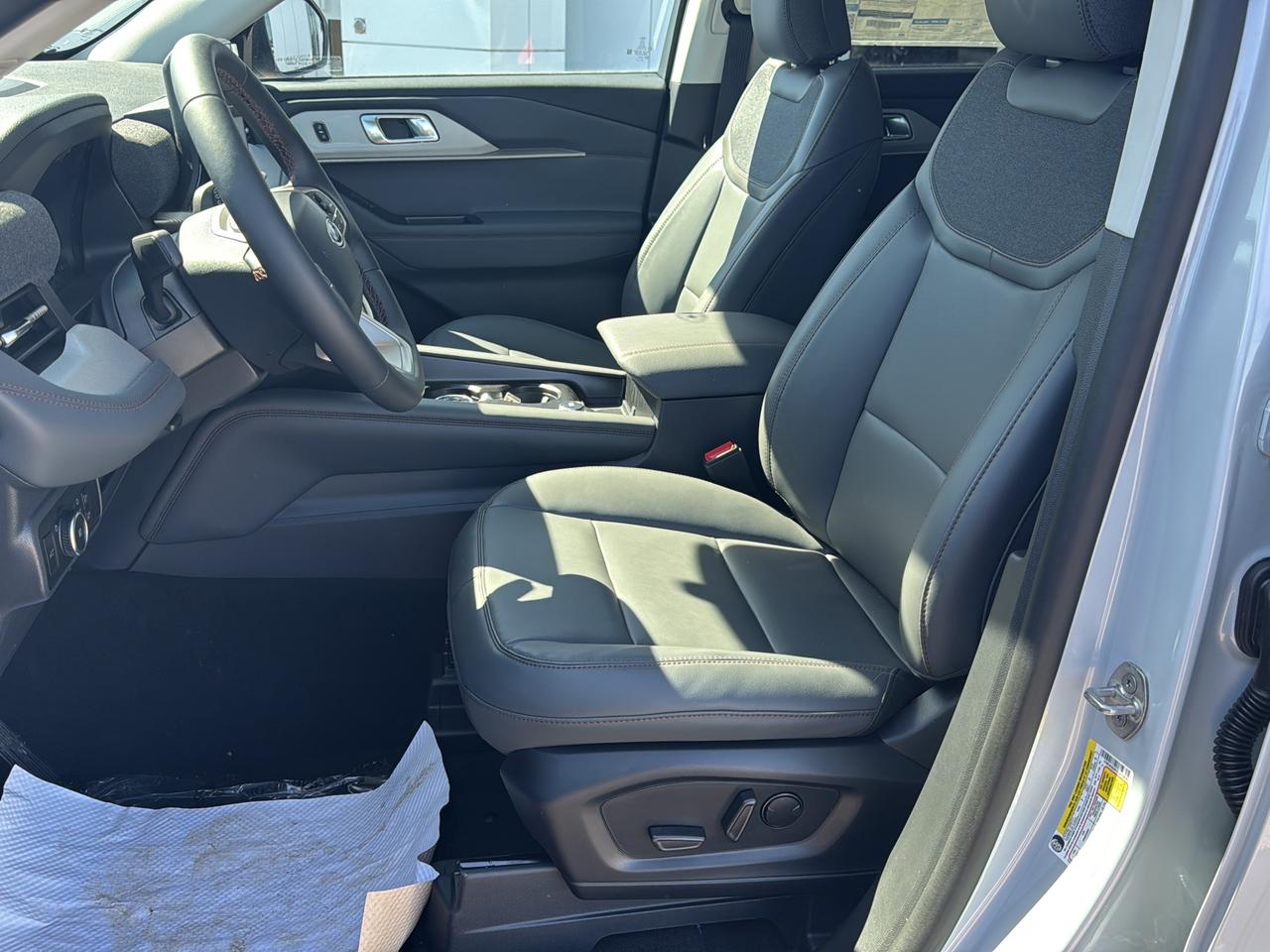 2026 Ford Explorer Active Photo