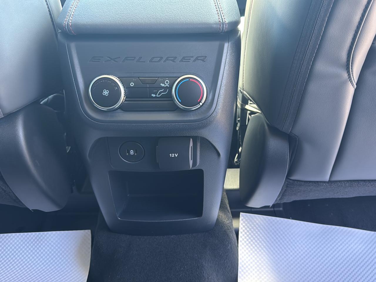 2026 Ford Explorer Active Photo