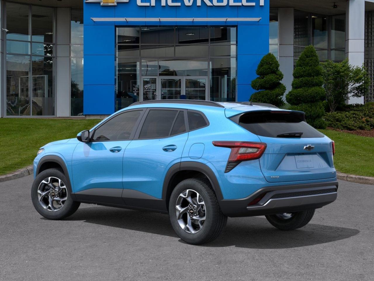 2025 Chevrolet Trax LT Photo2