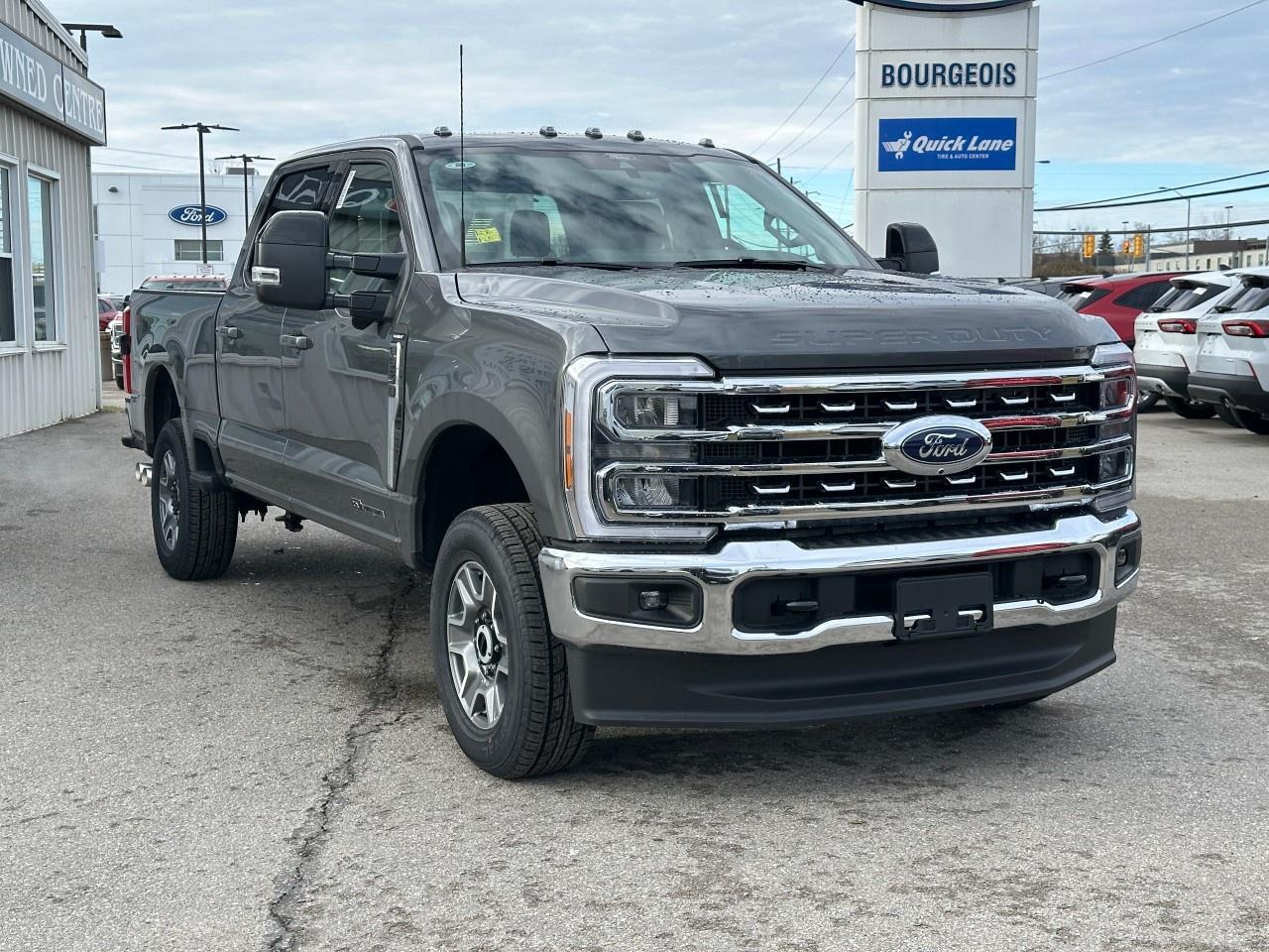 2026 Ford F-250 Super Duty SRW LARIAT 4WD CREW CAB 6.75' BOX Photo3