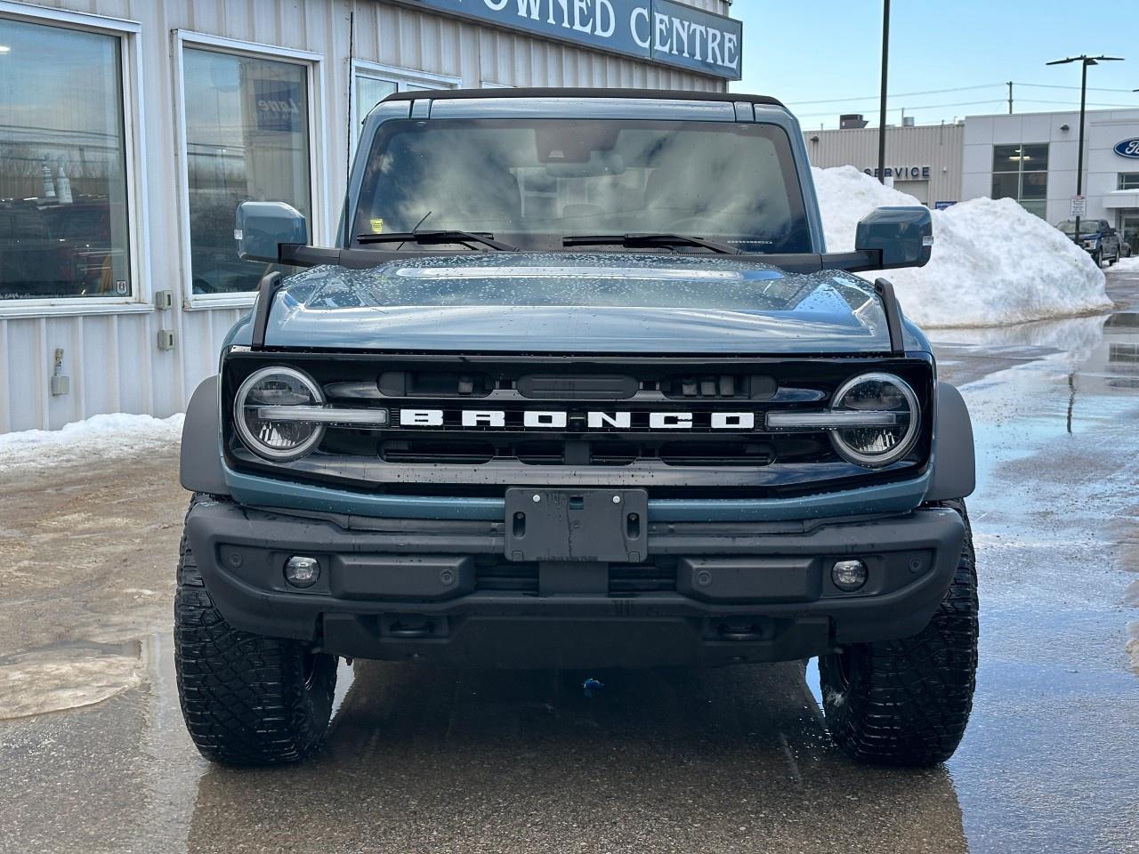 2022 Ford Bronco OUTER BANKS 4 DOOR 4X4 Photo2