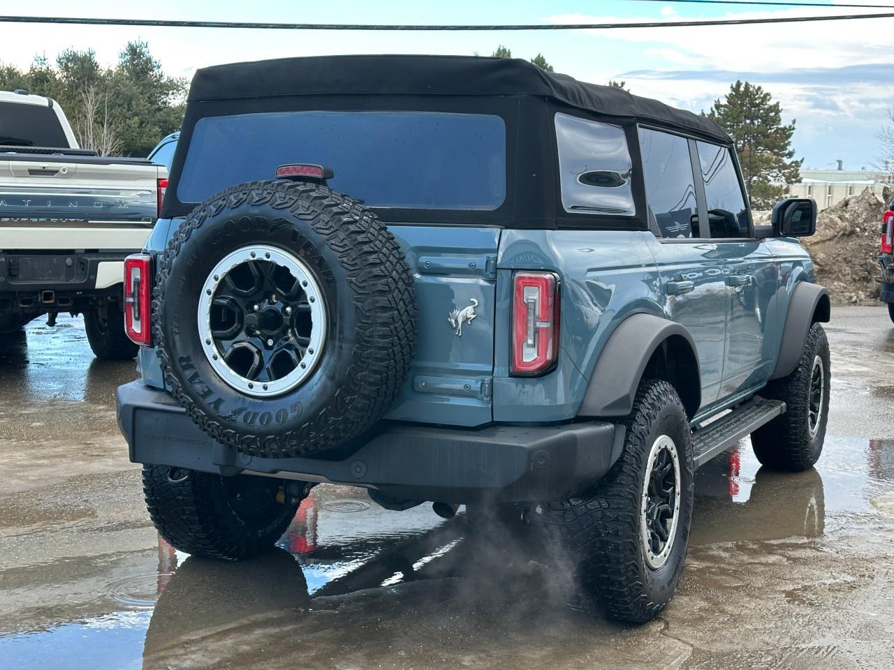 2022 Ford Bronco OUTER BANKS 4 DOOR 4X4 Photo