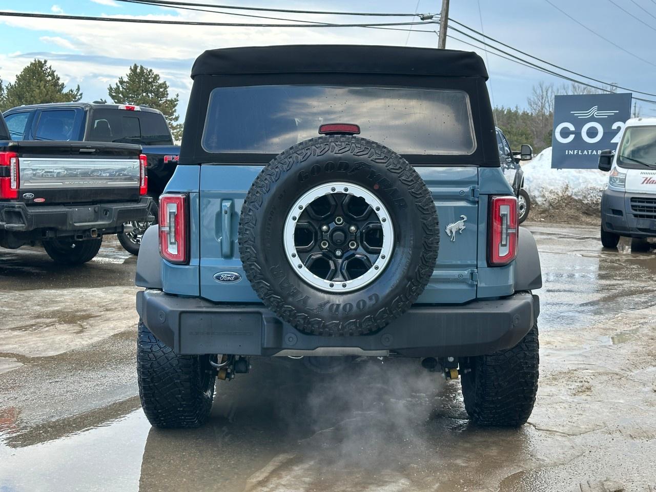 2022 Ford Bronco OUTER BANKS 4 DOOR 4X4 Photo