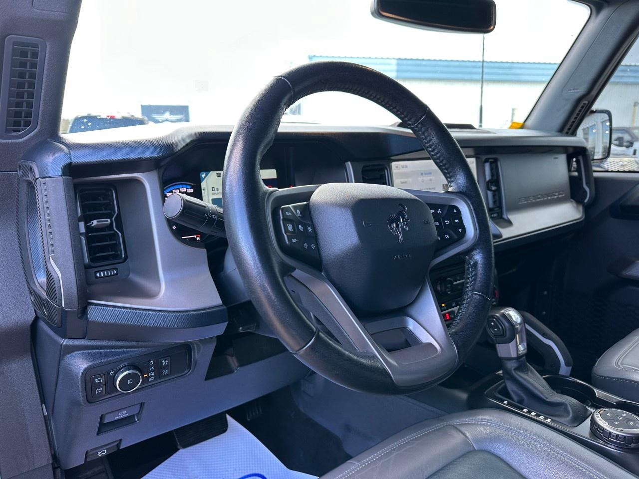 2022 Ford Bronco OUTER BANKS 4 DOOR 4X4 Photo