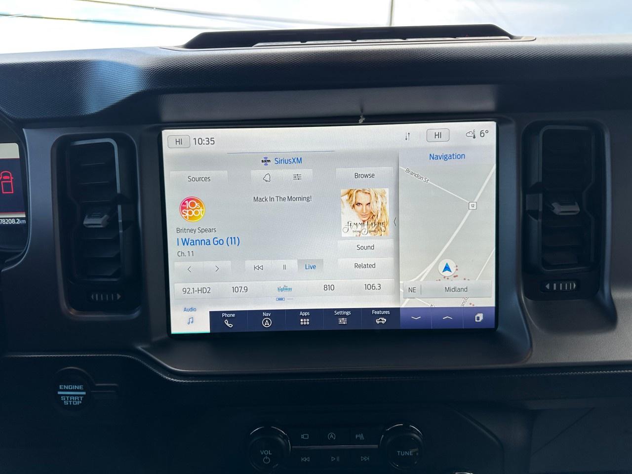 2022 Ford Bronco OUTER BANKS 4 DOOR 4X4 Photo