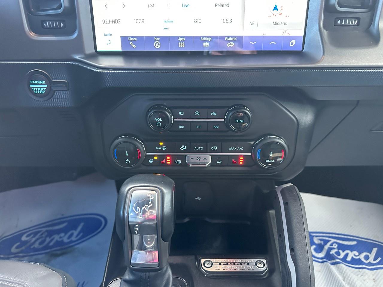 2022 Ford Bronco OUTER BANKS 4 DOOR 4X4 Photo