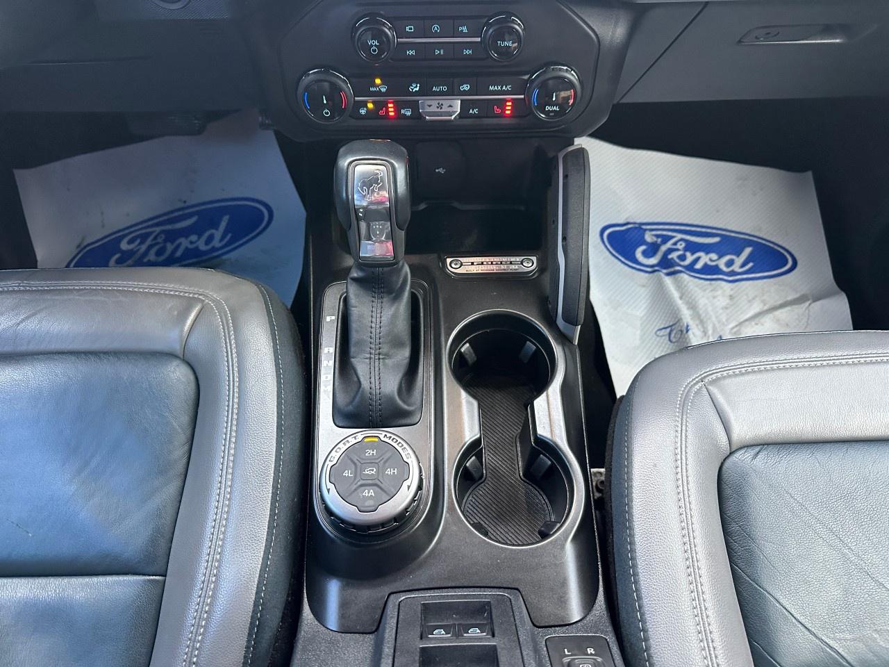 2022 Ford Bronco OUTER BANKS 4 DOOR 4X4 Photo