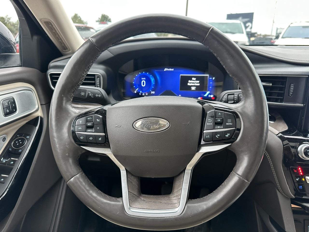 2023 Ford Explorer Platinum 4wd Photo