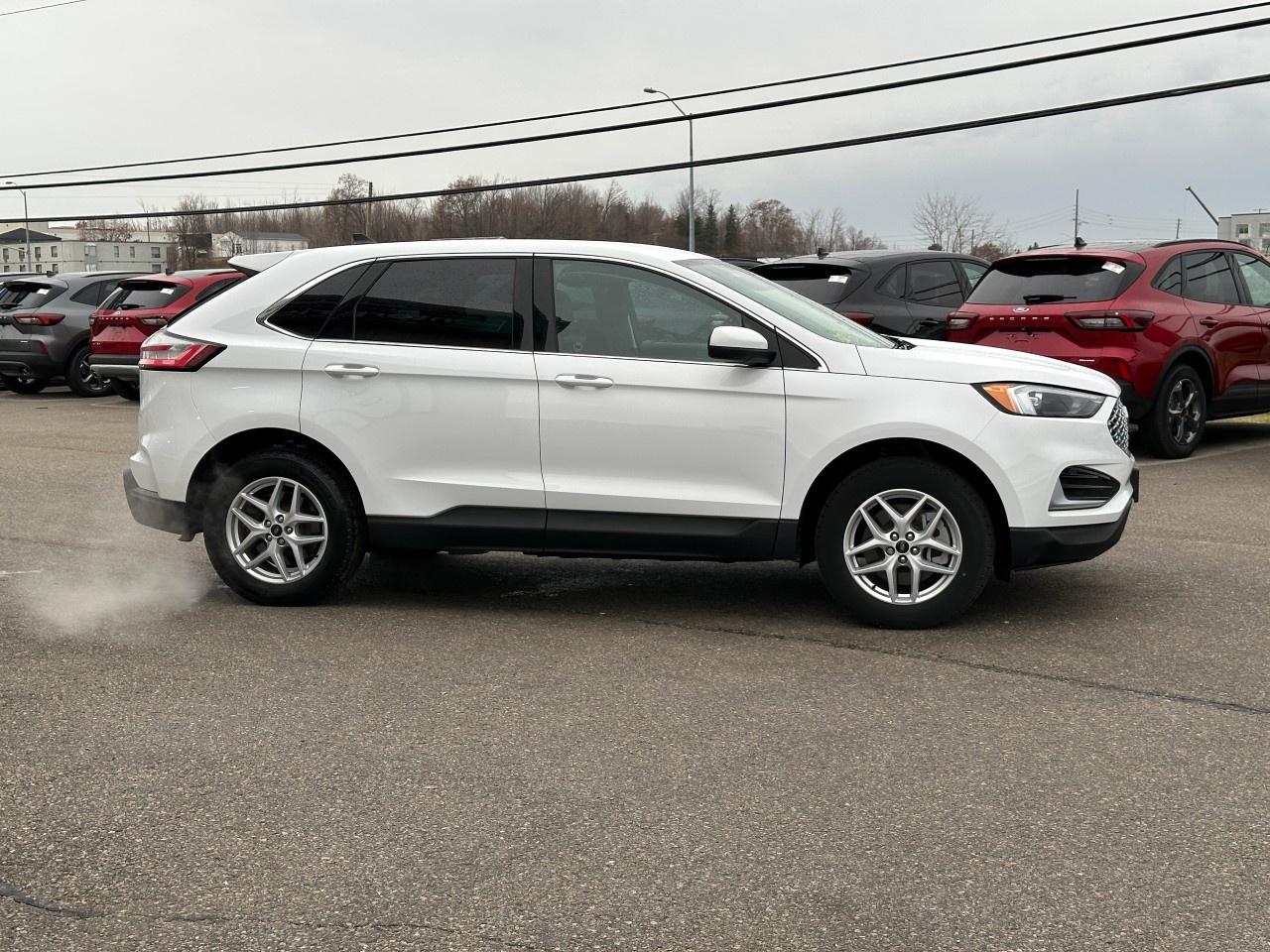2024 Ford Edge SEL AWD Photo4