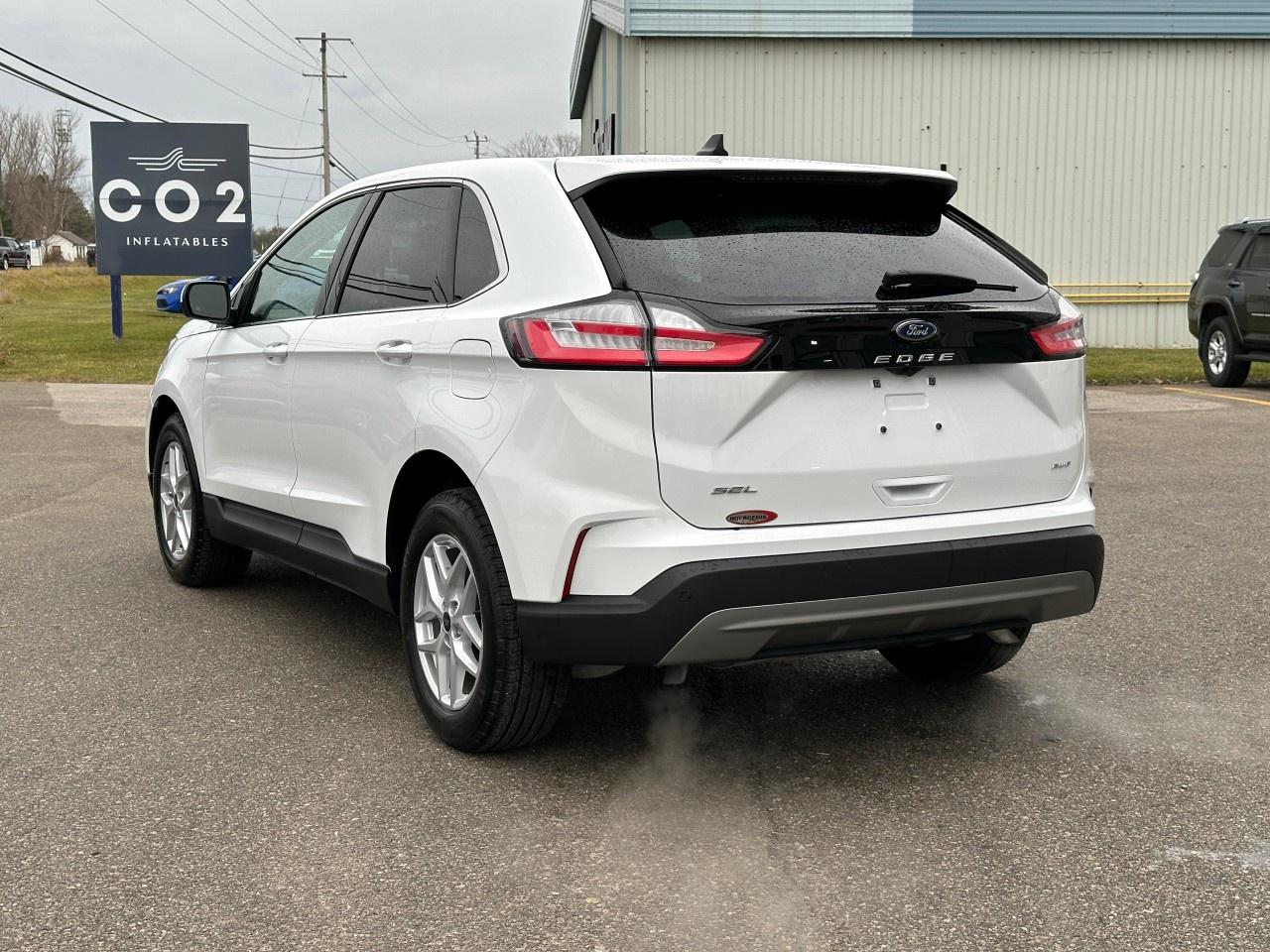 2024 Ford Edge SEL AWD Photo