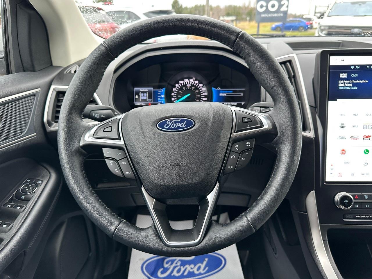 2024 Ford Edge SEL AWD Photo