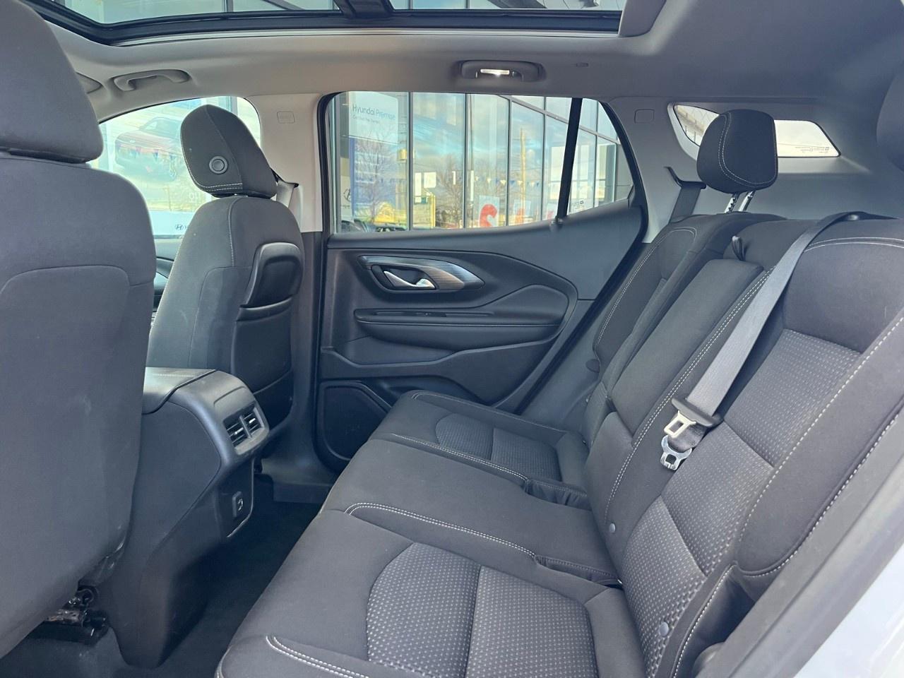 2022 GMC Terrain AWD SLE Photo