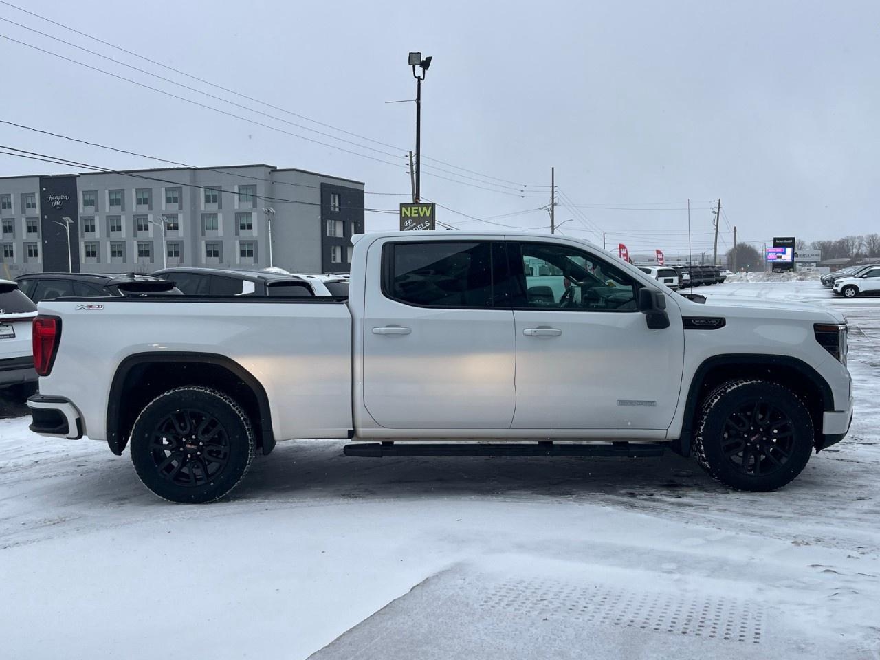2023 GMC Sierra 1500 Crew Cab Standard Box 4-Wheel Drive Elevation Photo