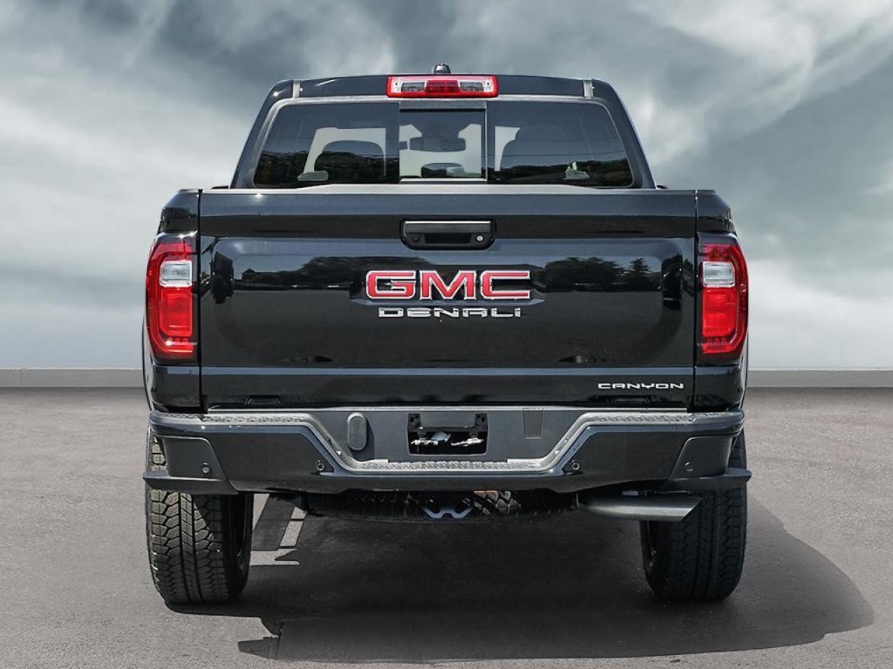 2026 GMC Canyon Crew Cab Short Box 4-Wheel Drive Denali Photo4