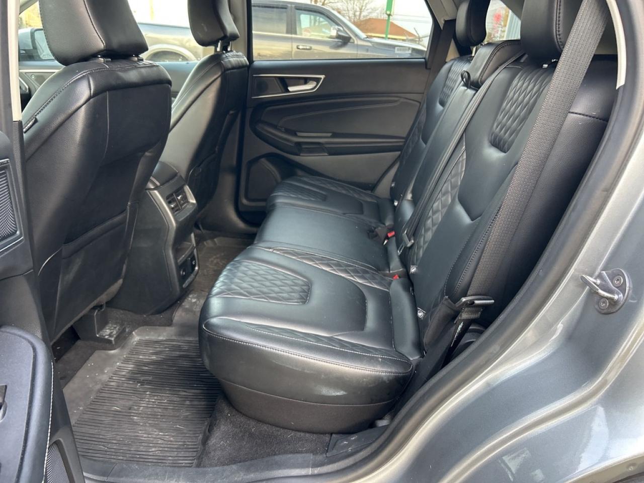 2024 Ford Edge Titanium Photo