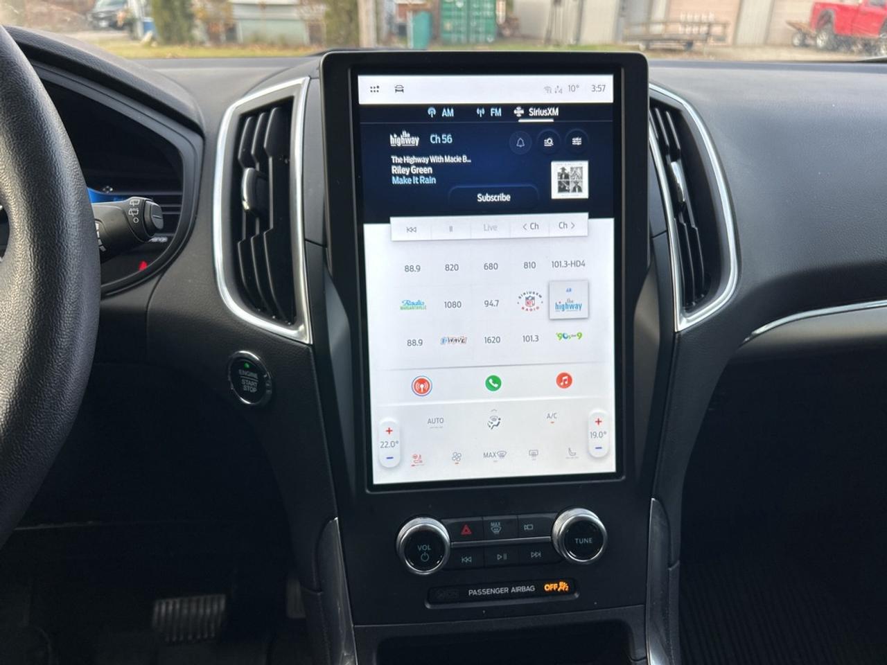 2024 Ford Edge Titanium  AWD  ** SOLD. ** Photo