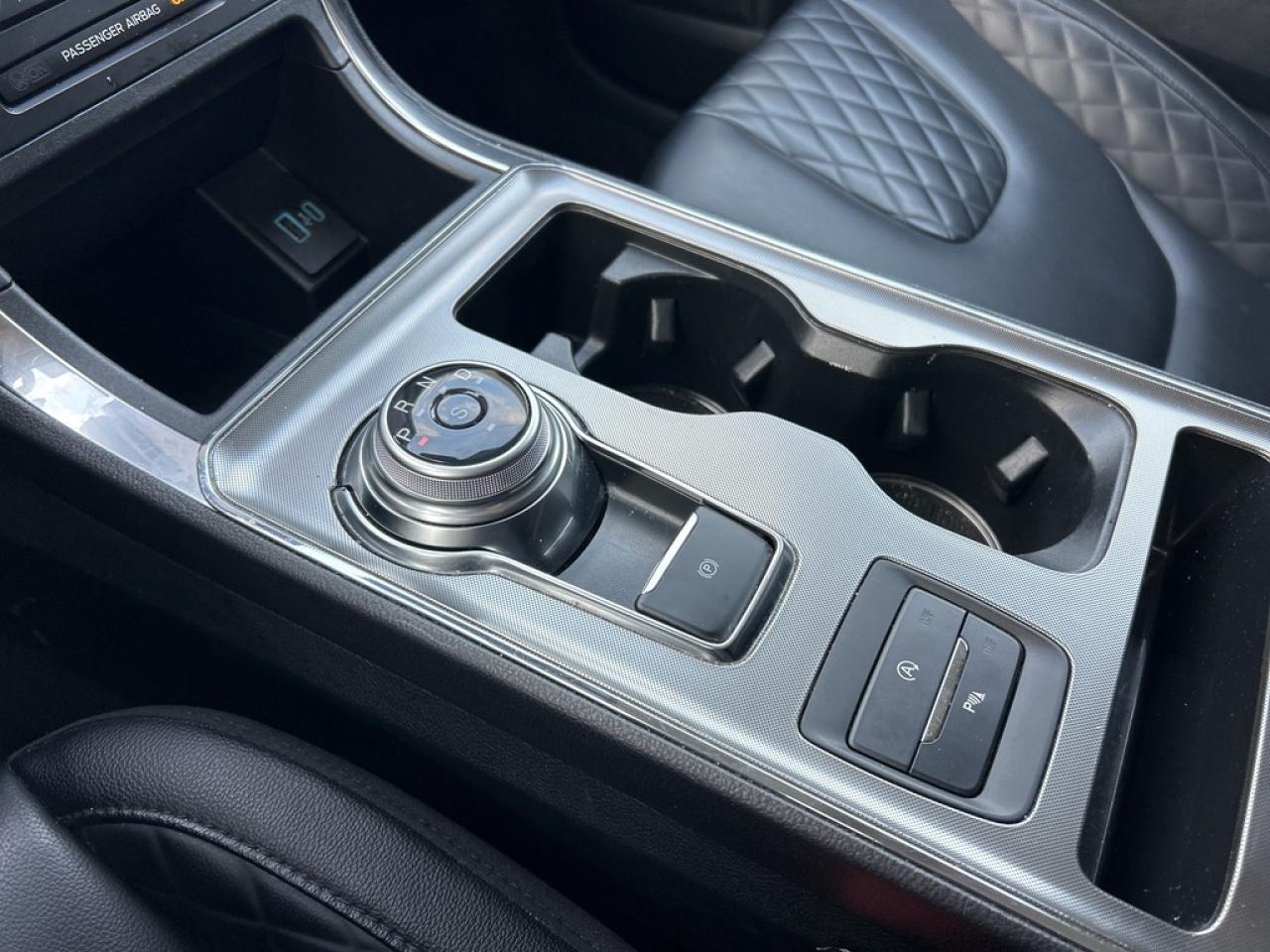 2024 Ford Edge Titanium Photo