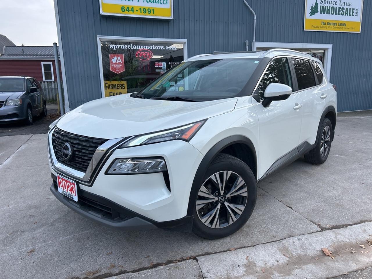 2023 Nissan Rogue SV MOONROOF Photo