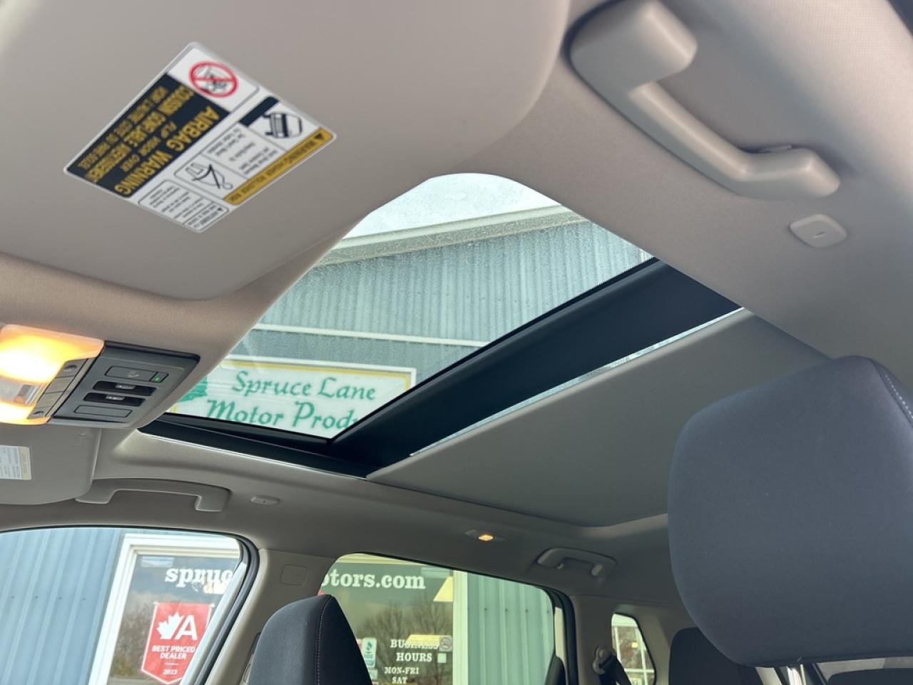2023 Nissan Rogue SV MOONROOF Photo