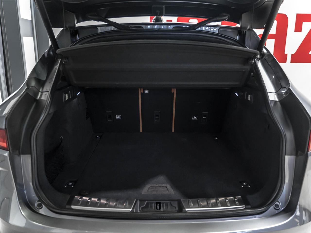 2020 Jaguar F-PACE $398 BI WEEKLY $5000 DOWN |SVR|V8|ADAPT CRZ|360CAM|HEADS-UP|PARK ASSIST|MERIDIAN|LOADED Photo