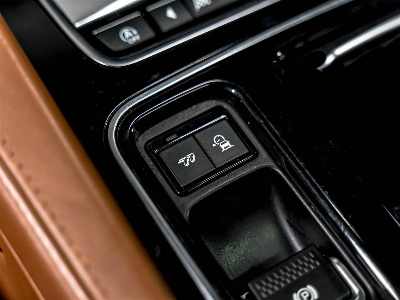 2020 Jaguar F-PACE $398 BI WEEKLY $5000 DOWN |SVR|V8|ADAPT CRZ|360CAM|HEADS-UP|PARK ASSIST|MERIDIAN|LOADED Photo