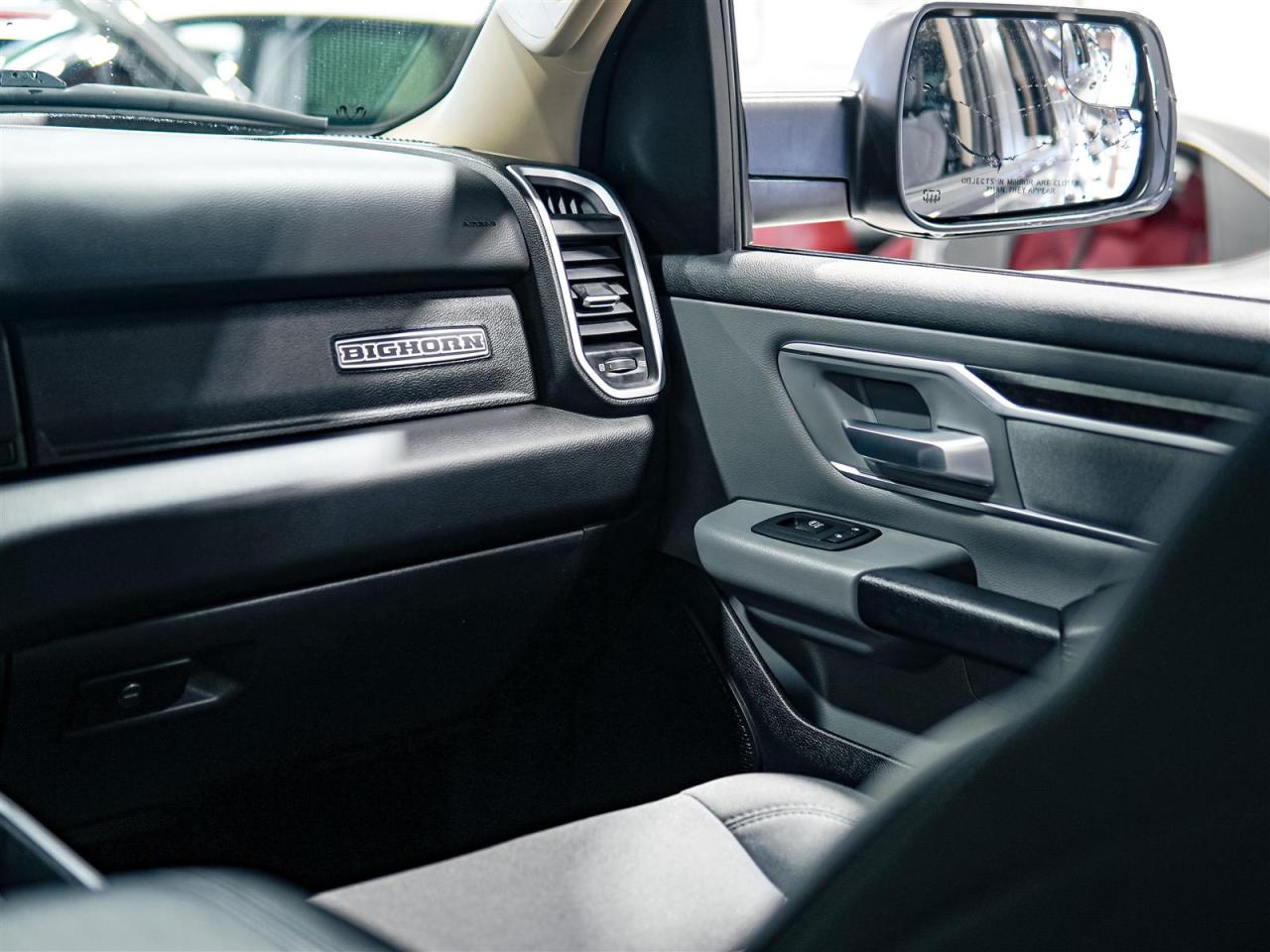 2019 RAM 1500 BIG HORN 4X4 QUAD CAB | LEVEL 2 | RUNNING BOARDS Photo