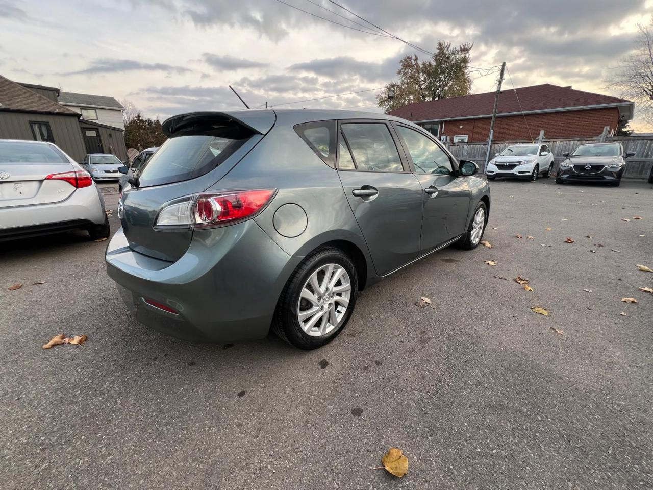 2012 Mazda MAZDA3 I Sport Photo3