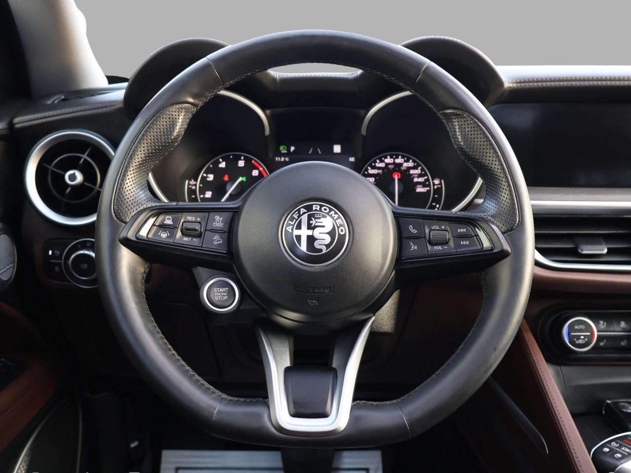 2021 Alfa Romeo Stelvio TI SPORT AWD CERTIFIED *1 OWNER*ACCIDENT FREE* CAMERA NAV BLUETOOTH LEATHER 4 HEATED PANO ROOF CRUISE ALLOYS - Photo #9