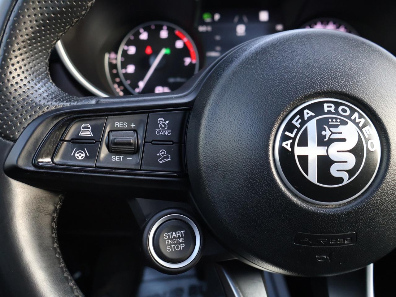 2021 Alfa Romeo Stelvio TI SPORT AWD CERTIFIED *1 OWNER*ACCIDENT FREE* CAMERA NAV BLUETOOTH LEATHER 4 HEATED PANO ROOF CRUISE ALLOYS - Photo #36