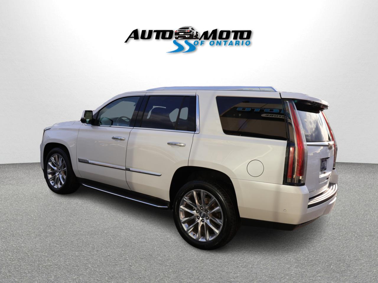 2018 Cadillac Escalade V8 PREMIUM LUXURY 4WD CERTIFIED *7 SEATS*SERVICE RECORDS* 360 CAMERA NAV DVD BLUETOOTH LEATHER COOL/HEAT 4 SEATS/STEERING SUNROOF CRUISE ALLOYS Photo3