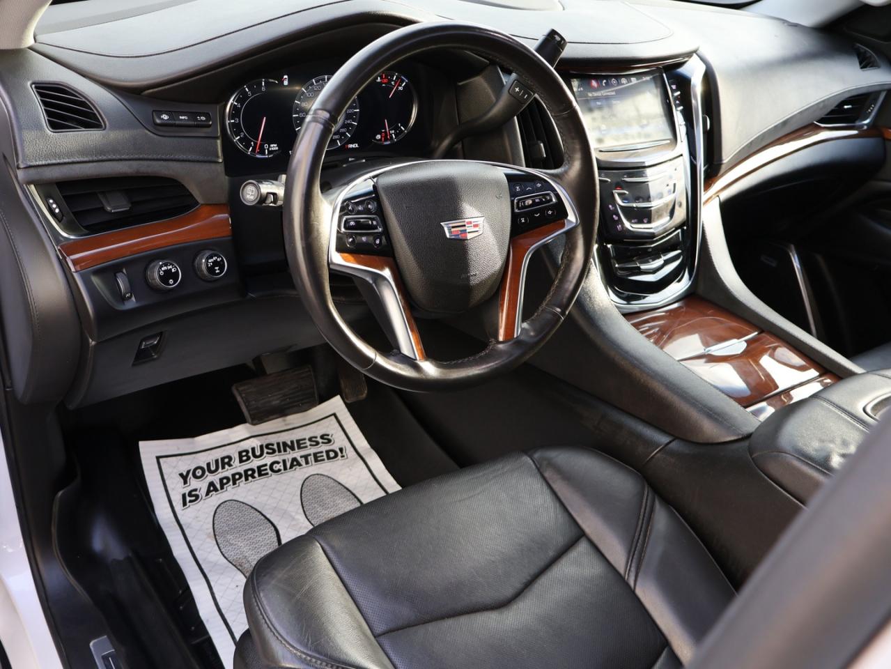 2018 Cadillac Escalade V8 PREMIUM LUXURY 4WD CERTIFIED *7 SEATS*SERVICE RECORDS* 360 CAMERA NAV DVD BLUETOOTH LEATHER COOL/HEAT 4 SEATS/STEERING SUNROOF CRUISE ALLOYS - Photo #8