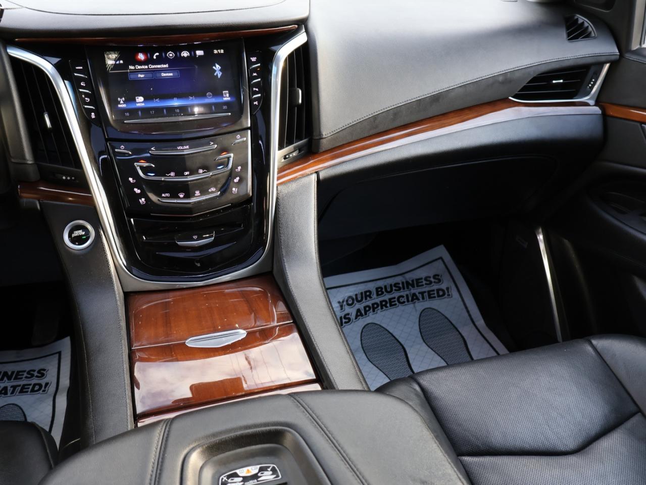 2018 Cadillac Escalade V8 PREMIUM LUXURY 4WD CERTIFIED *7 SEATS*SERVICE RECORDS* 360 CAMERA NAV DVD BLUETOOTH LEATHER COOL/HEAT 4 SEATS/STEERING SUNROOF CRUISE ALLOYS - Photo #10