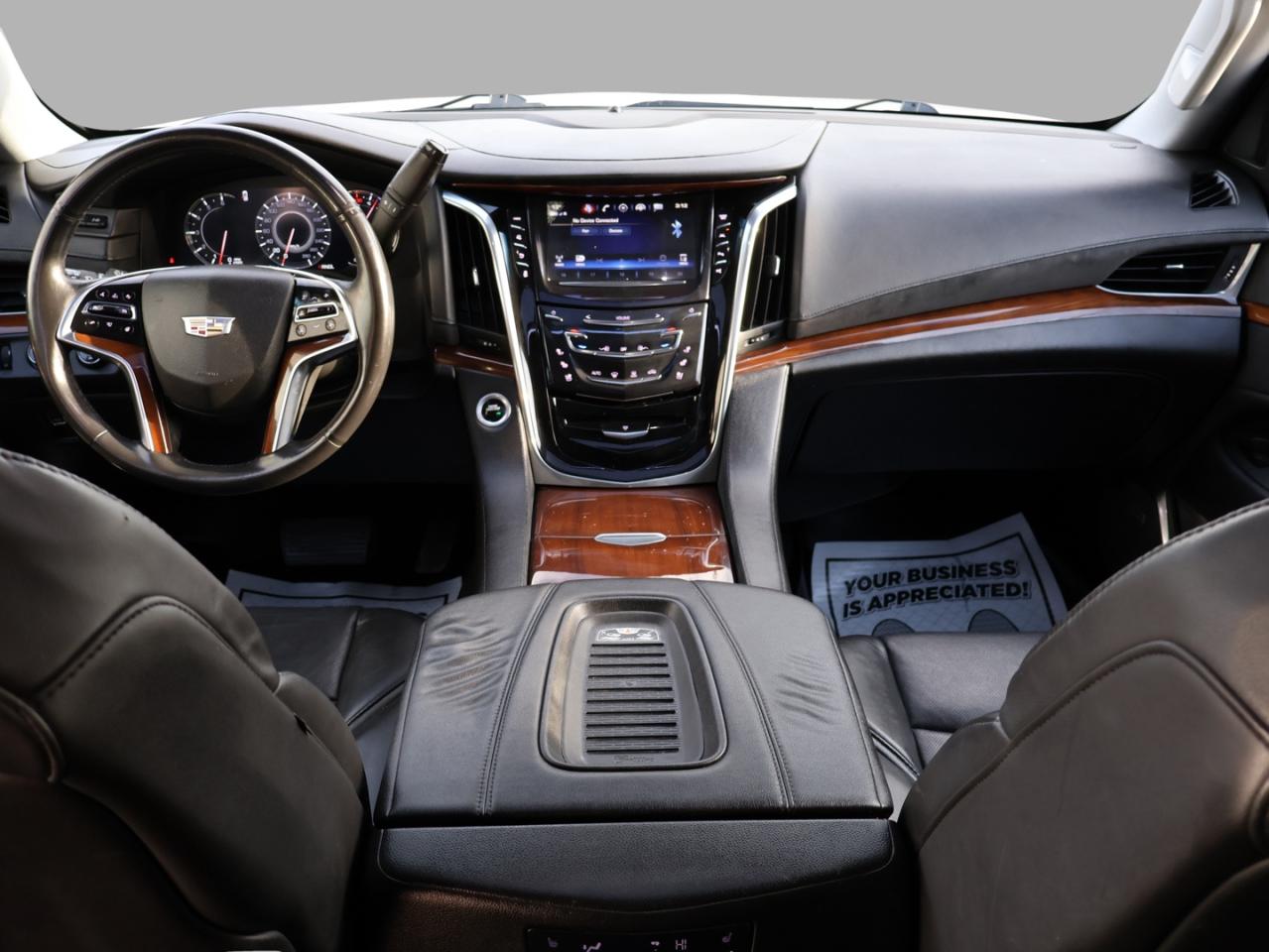 2018 Cadillac Escalade V8 PREMIUM LUXURY 4WD CERTIFIED *7 SEATS*SERVICE RECORDS* 360 CAMERA NAV DVD BLUETOOTH LEATHER COOL/HEAT 4 SEATS/STEERING SUNROOF CRUISE ALLOYS Photo