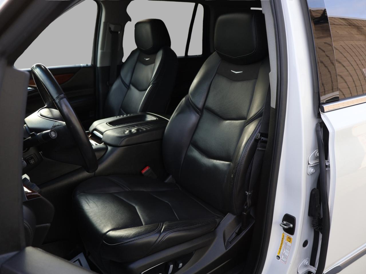 2018 Cadillac Escalade V8 PREMIUM LUXURY 4WD CERTIFIED *7 SEATS*SERVICE RECORDS* 360 CAMERA NAV DVD BLUETOOTH LEATHER COOL/HEAT 4 SEATS/STEERING SUNROOF CRUISE ALLOYS - Photo #13