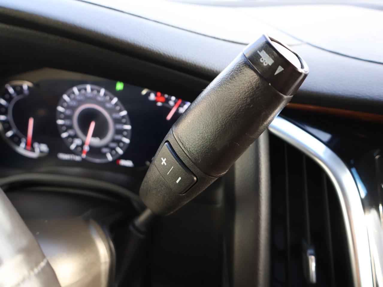 2018 Cadillac Escalade V8 PREMIUM LUXURY 4WD CERTIFIED *7 SEATS*SERVICE RECORDS* 360 CAMERA NAV DVD BLUETOOTH LEATHER COOL/HEAT 4 SEATS/STEERING SUNROOF CRUISE ALLOYS - Photo #21