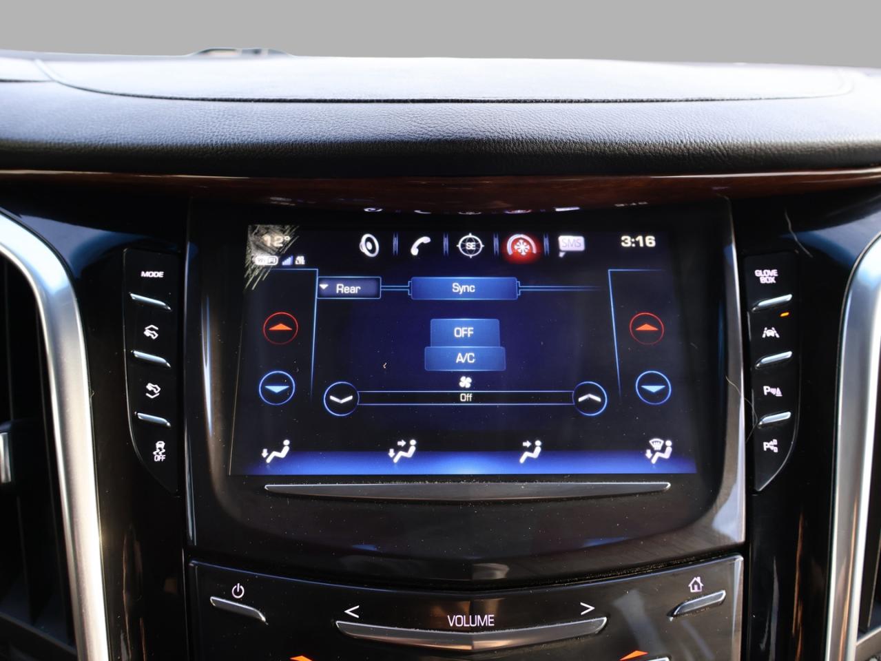 2018 Cadillac Escalade V8 PREMIUM LUXURY 4WD CERTIFIED *7 SEATS*SERVICE RECORDS* 360 CAMERA NAV DVD BLUETOOTH LEATHER COOL/HEAT 4 SEATS/STEERING SUNROOF CRUISE ALLOYS - Photo #25