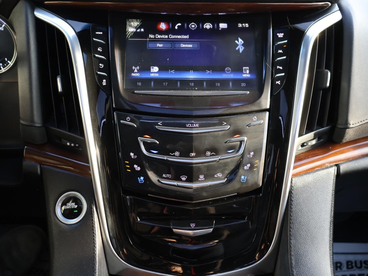 2018 Cadillac Escalade V8 PREMIUM LUXURY 4WD CERTIFIED *7 SEATS*SERVICE RECORDS* 360 CAMERA NAV DVD BLUETOOTH LEATHER COOL/HEAT 4 SEATS/STEERING SUNROOF CRUISE ALLOYS - Photo #26