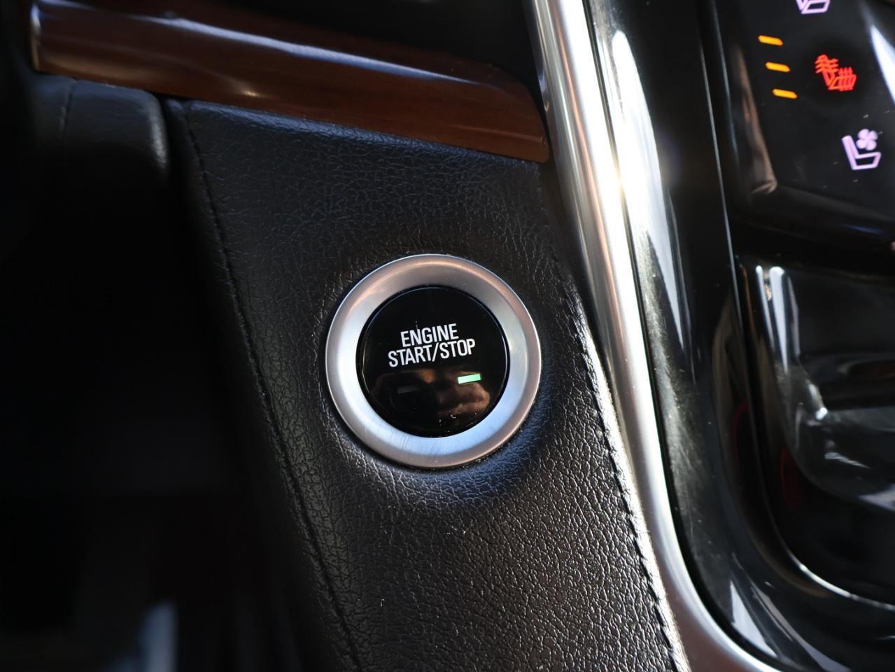 2018 Cadillac Escalade V8 PREMIUM LUXURY 4WD CERTIFIED *7 SEATS*SERVICE RECORDS* 360 CAMERA NAV DVD BLUETOOTH LEATHER COOL/HEAT 4 SEATS/STEERING SUNROOF CRUISE ALLOYS Photo