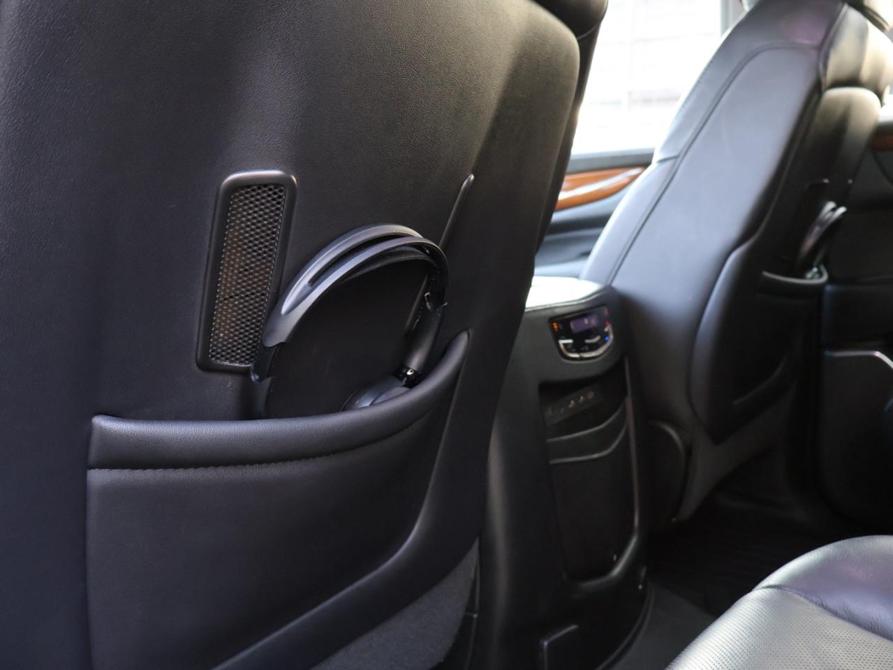 2018 Cadillac Escalade V8 PREMIUM LUXURY 4WD CERTIFIED *7 SEATS*SERVICE RECORDS* 360 CAMERA NAV DVD BLUETOOTH LEATHER COOL/HEAT 4 SEATS/STEERING SUNROOF CRUISE ALLOYS - Photo #37