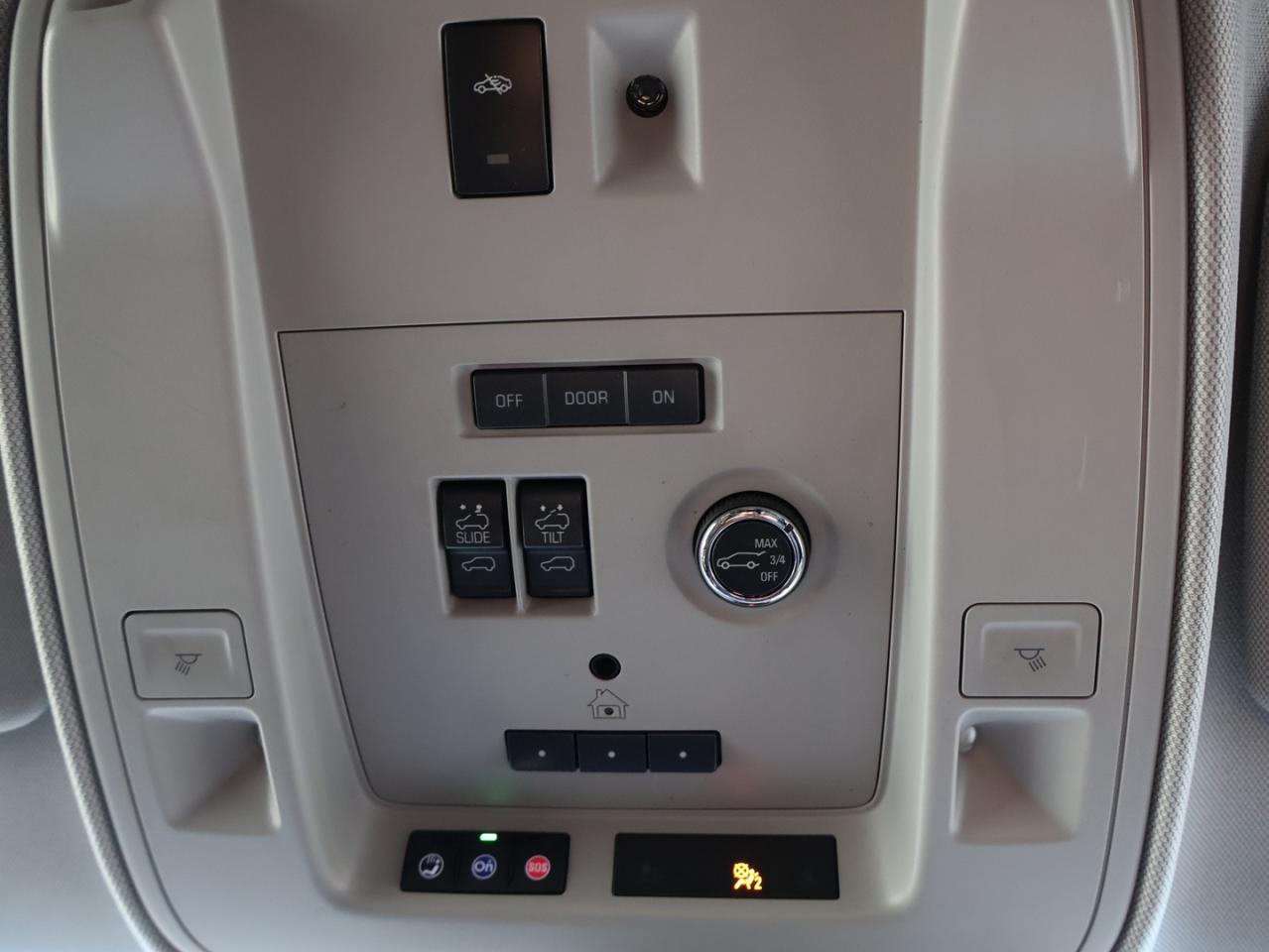 2018 Cadillac Escalade V8 PREMIUM LUXURY 4WD CERTIFIED *7 SEATS*SERVICE RECORDS* 360 CAMERA NAV DVD BLUETOOTH LEATHER COOL/HEAT 4 SEATS/STEERING SUNROOF CRUISE ALLOYS - Photo #43