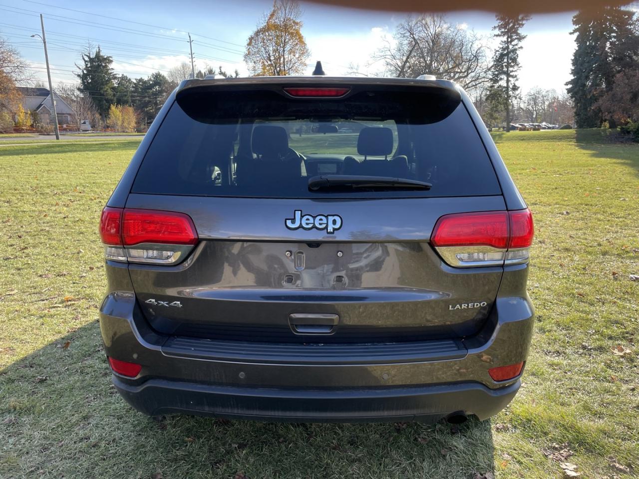 2019 Jeep Grand Cherokee Laredo E 4WD - Photo #5