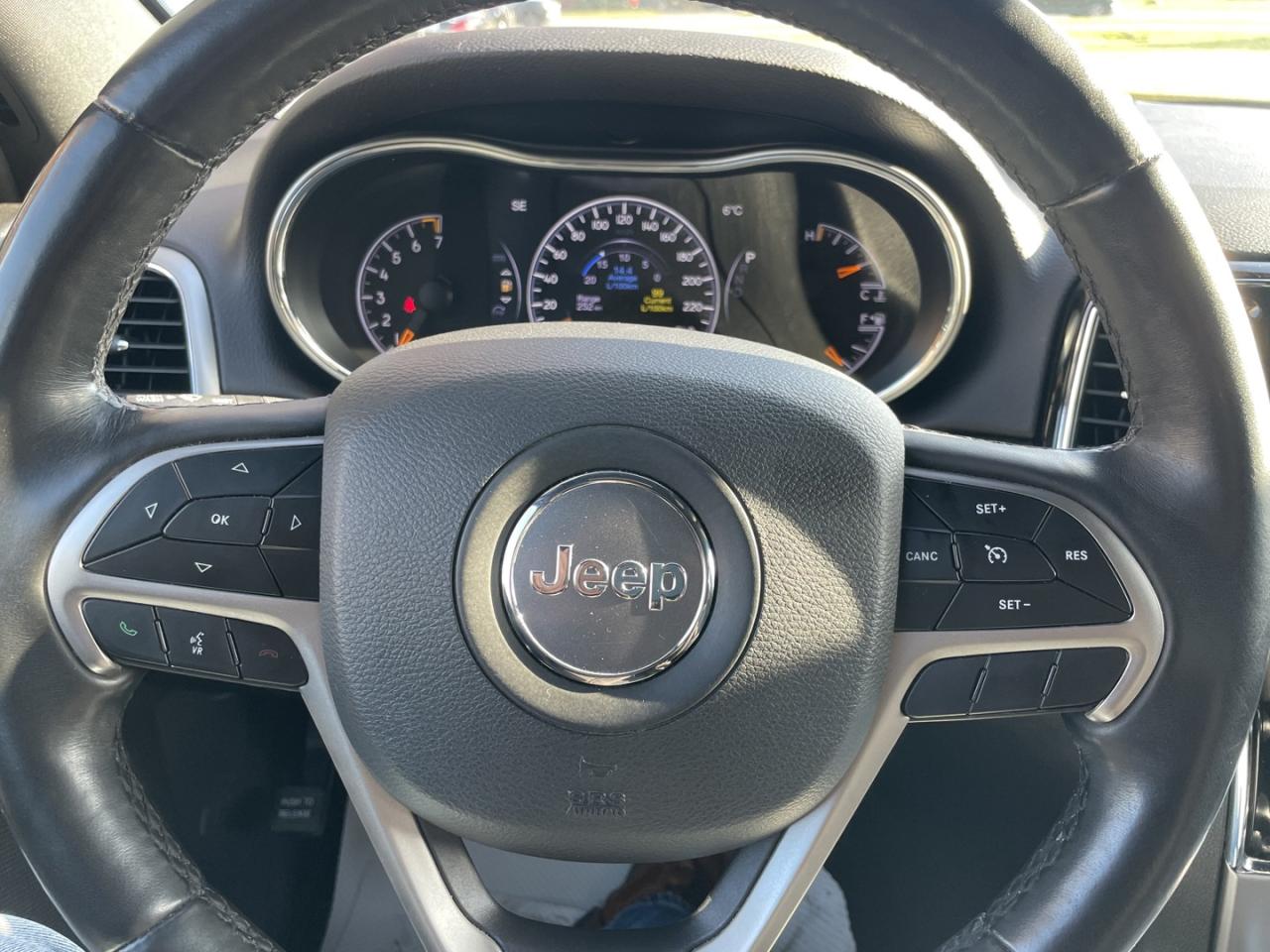 2019 Jeep Grand Cherokee Laredo E 4WD - Photo #11